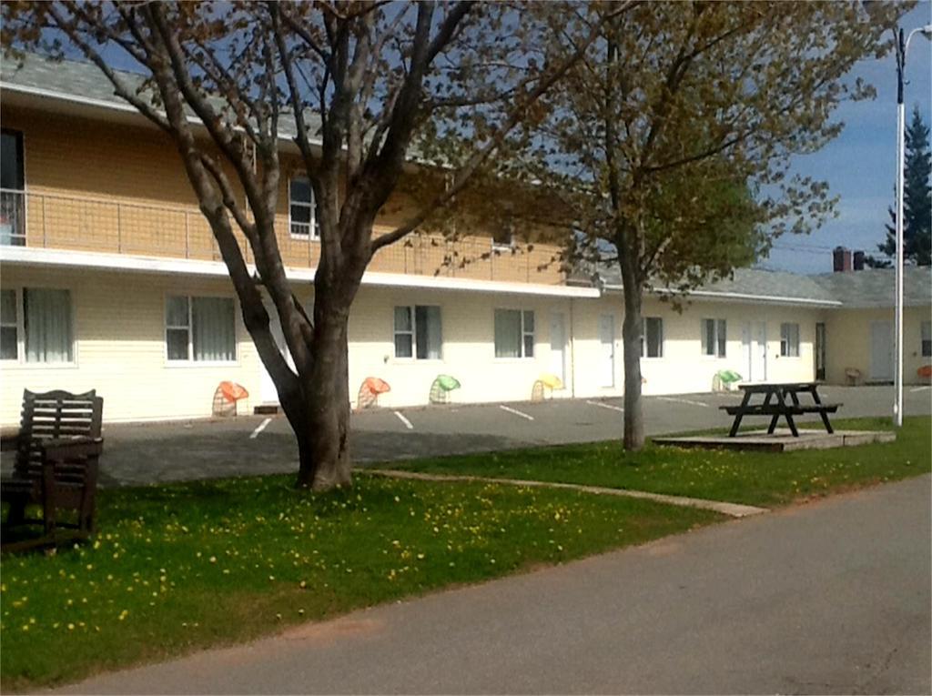 Baker'S Lighthouse Motel Summerside Exterior foto